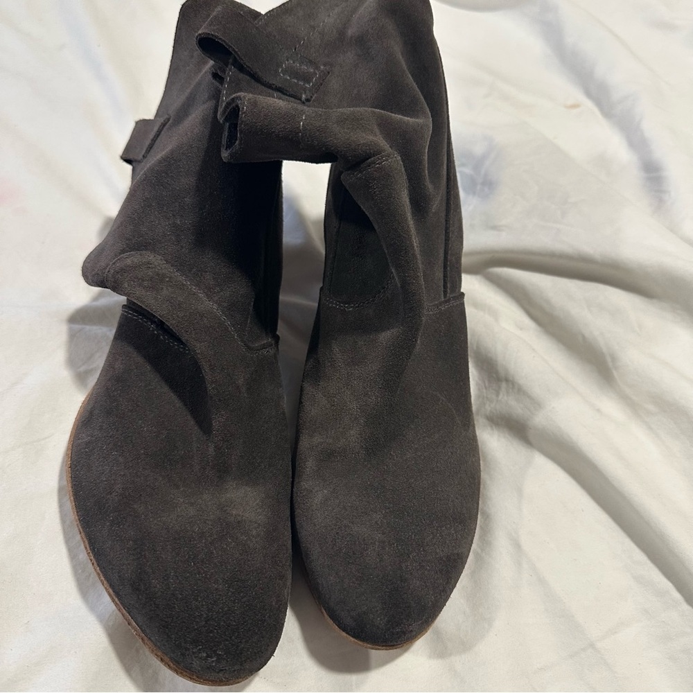 ALBERTO FERMANI Italy CHIARA Ankle Boot Suede Leather size 41 reg $495 - Picture 5 of 11